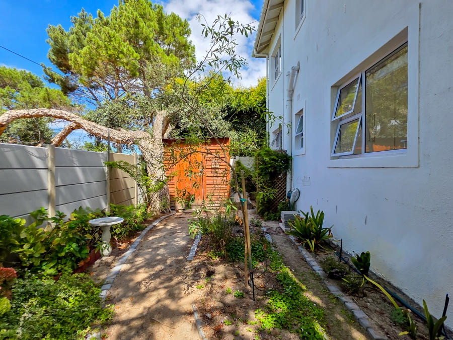 2 Bedroom Property for Sale in Belle Constantia Western Cape